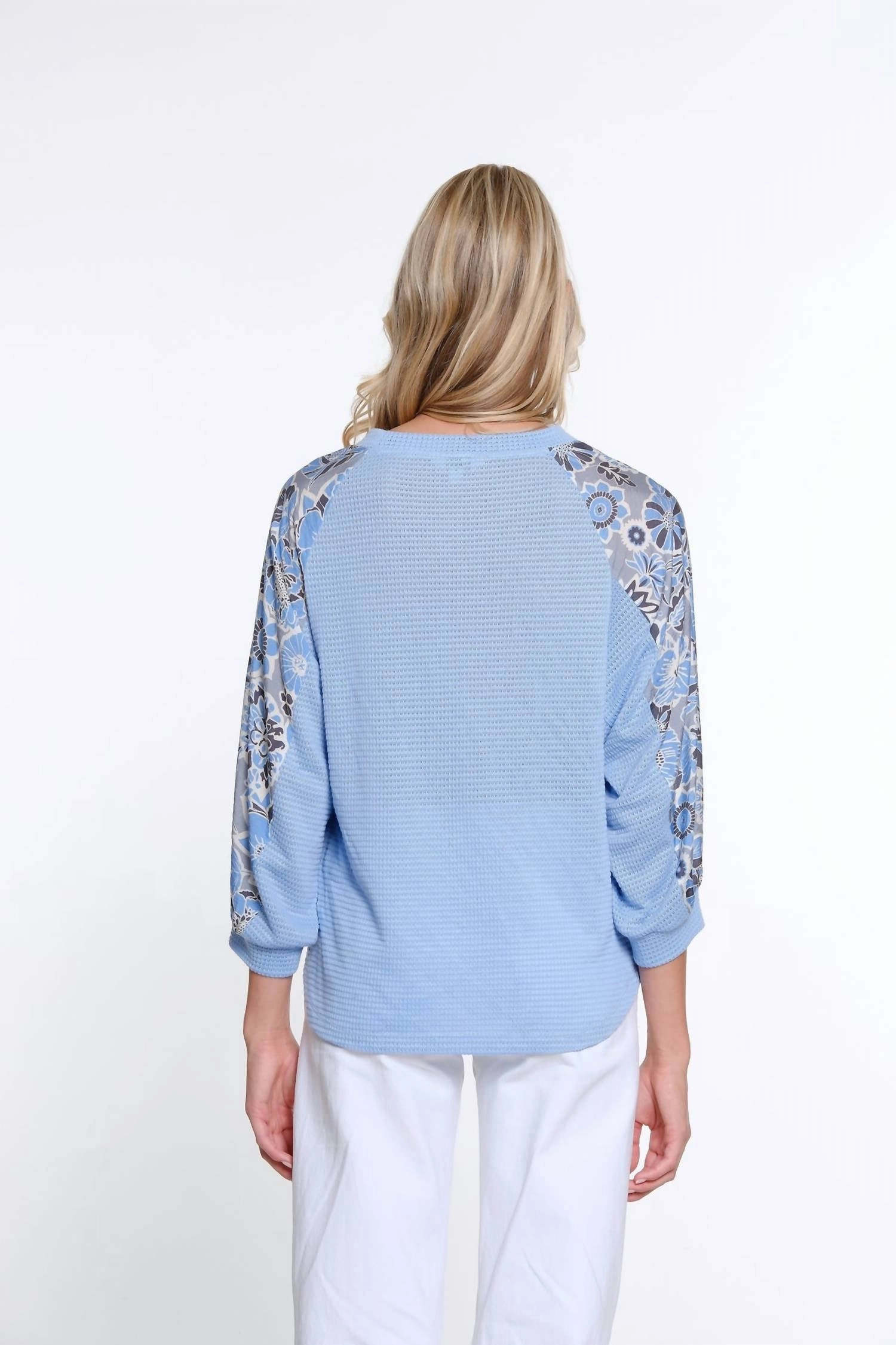 Cuffed Raglan 3/4 Sleeve Scoop Neck Top In Cornflower