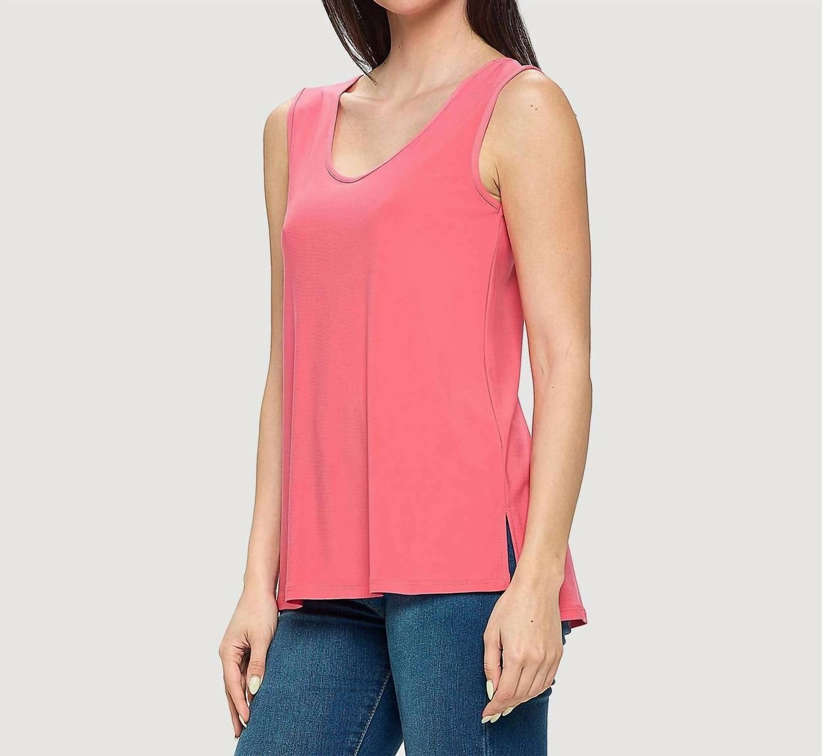 Cut And Sew Scoop Neck V Back Tank Top In Coral