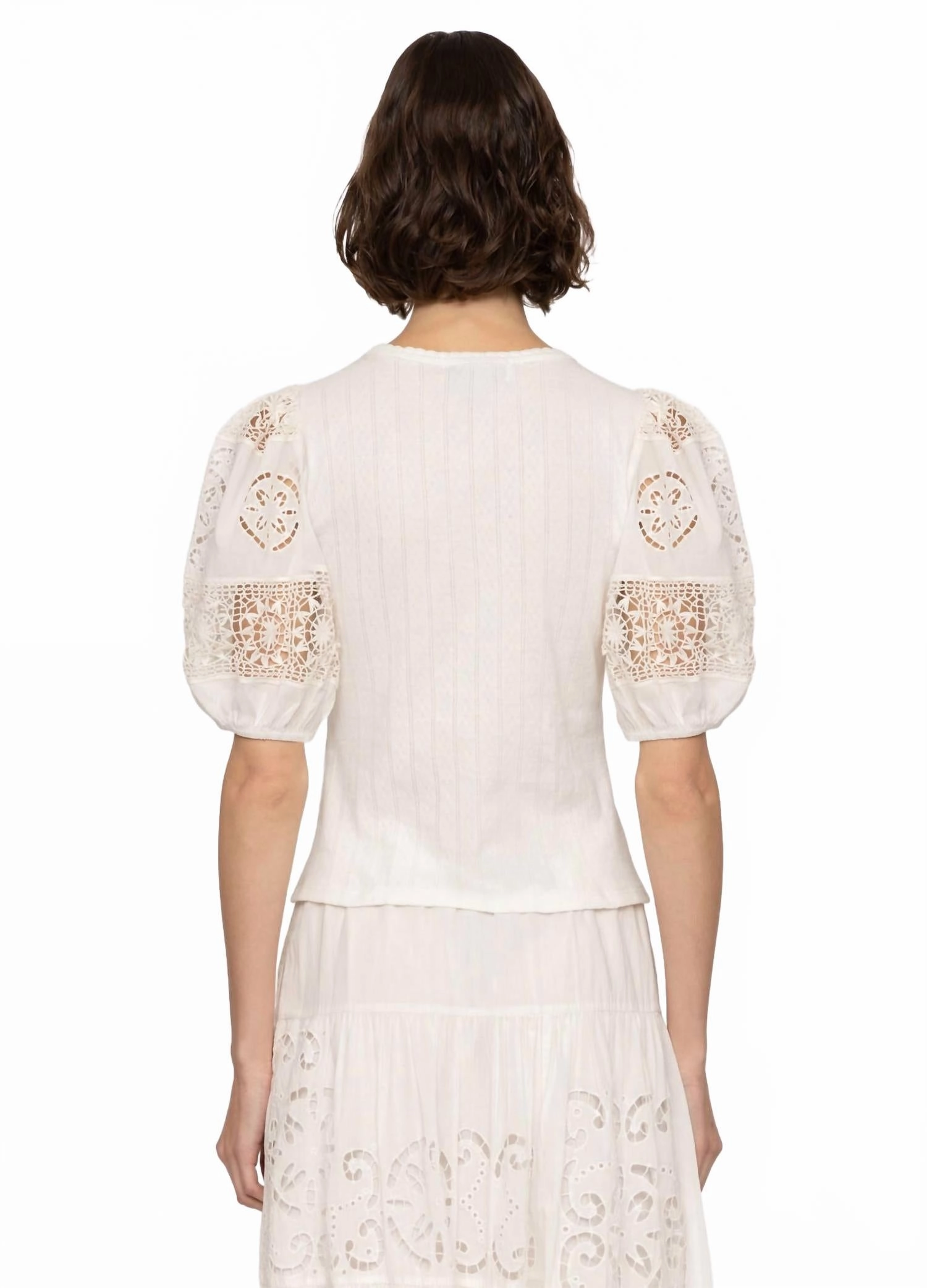 Dahlia Eyelet Combo Sleeve Tee In Pearl
