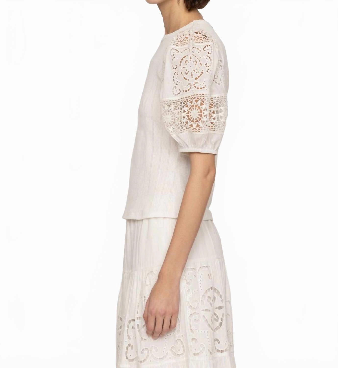 Dahlia Eyelet Combo Sleeve Tee In Pearl