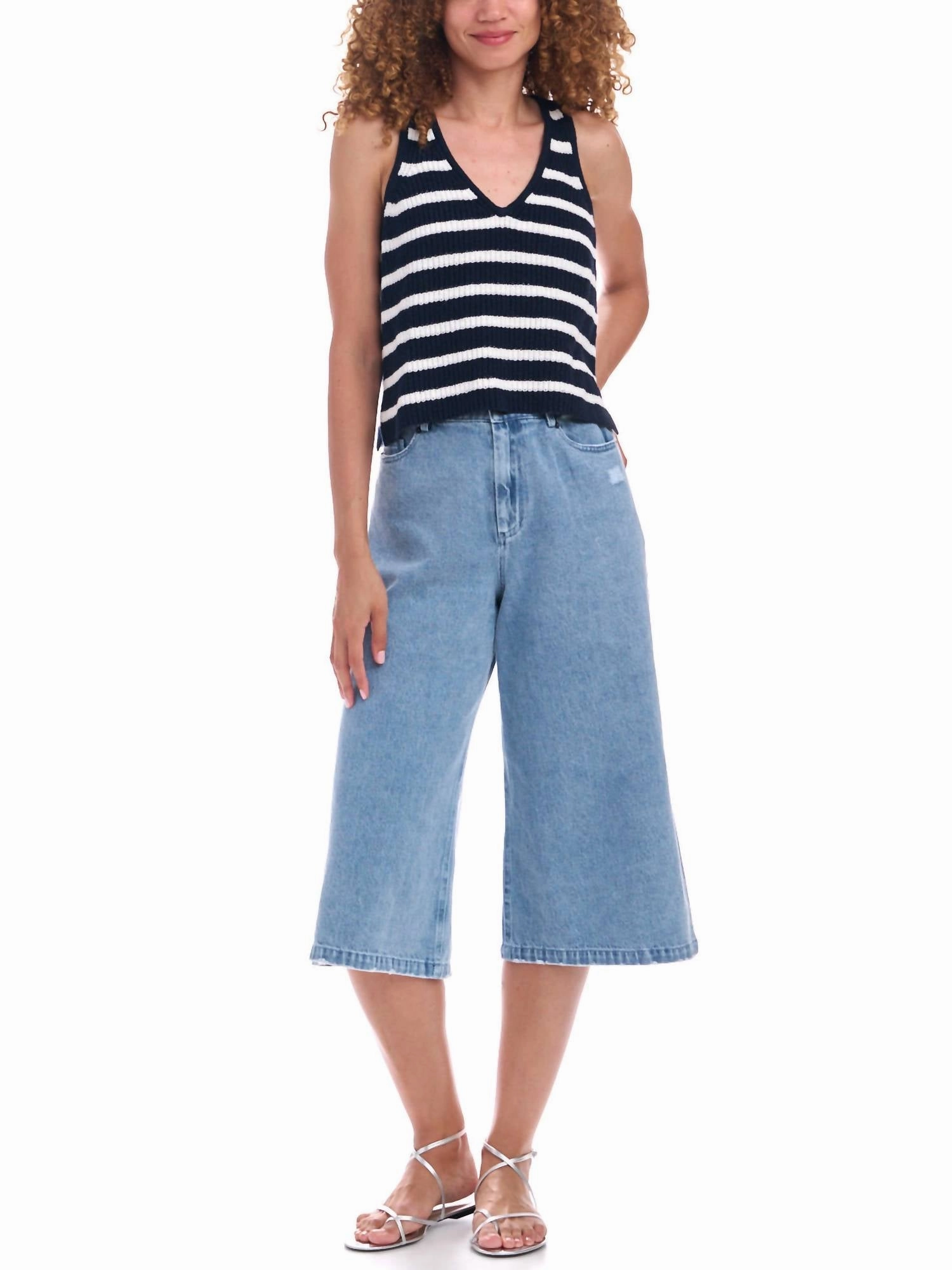 Deirdre Sweater Tank Top In Navy/white