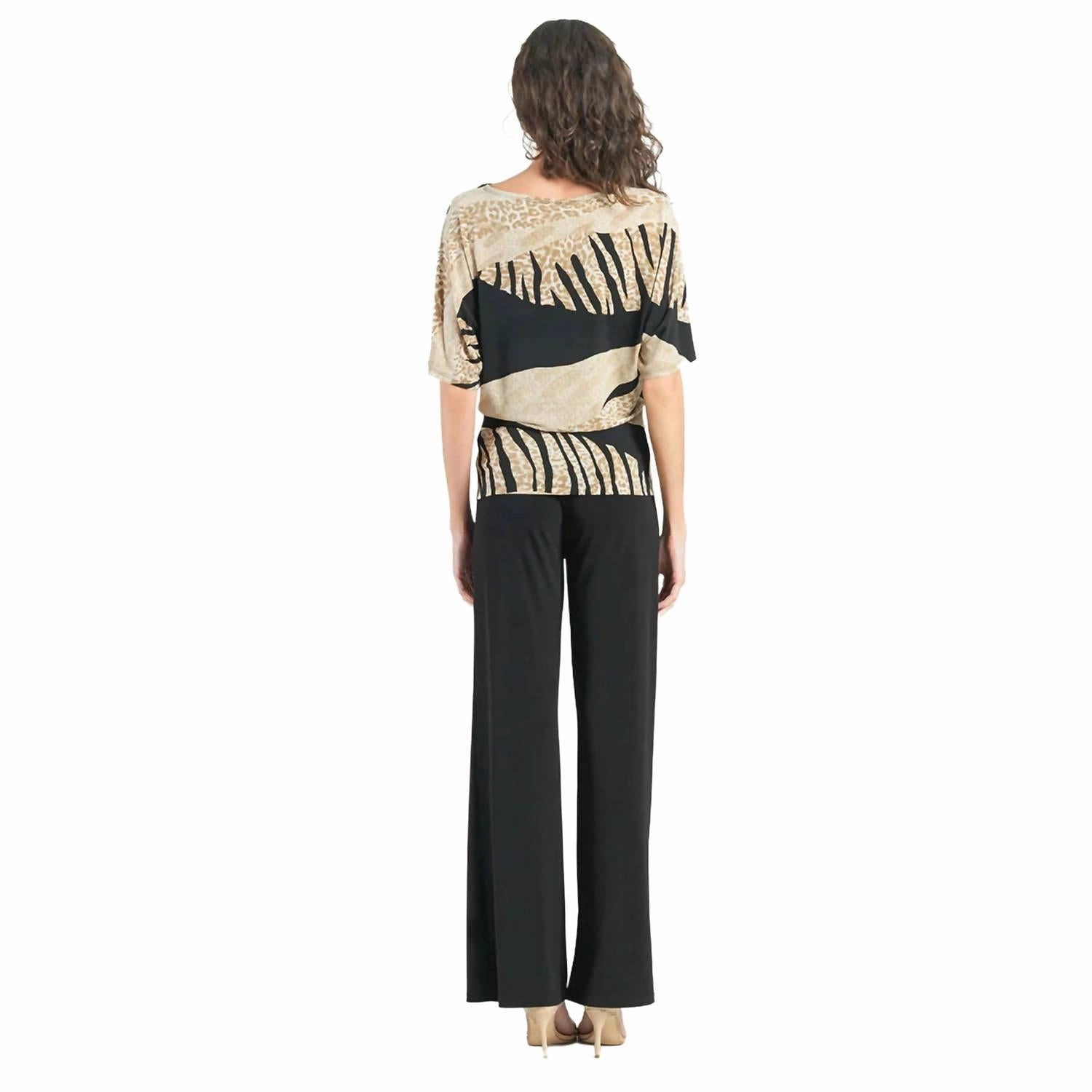 Dolman Half Sleeve Top In Beige/black