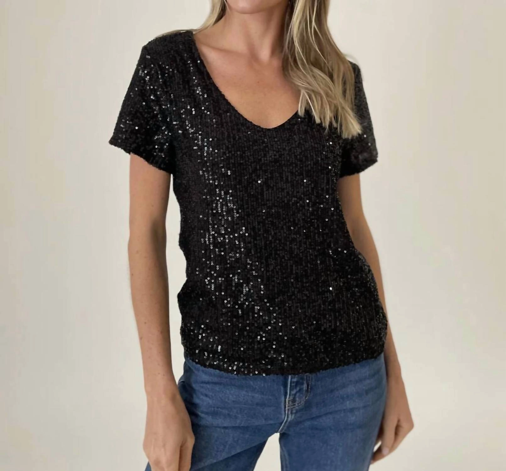 Emma Sequin Short Sleeve Top In Black