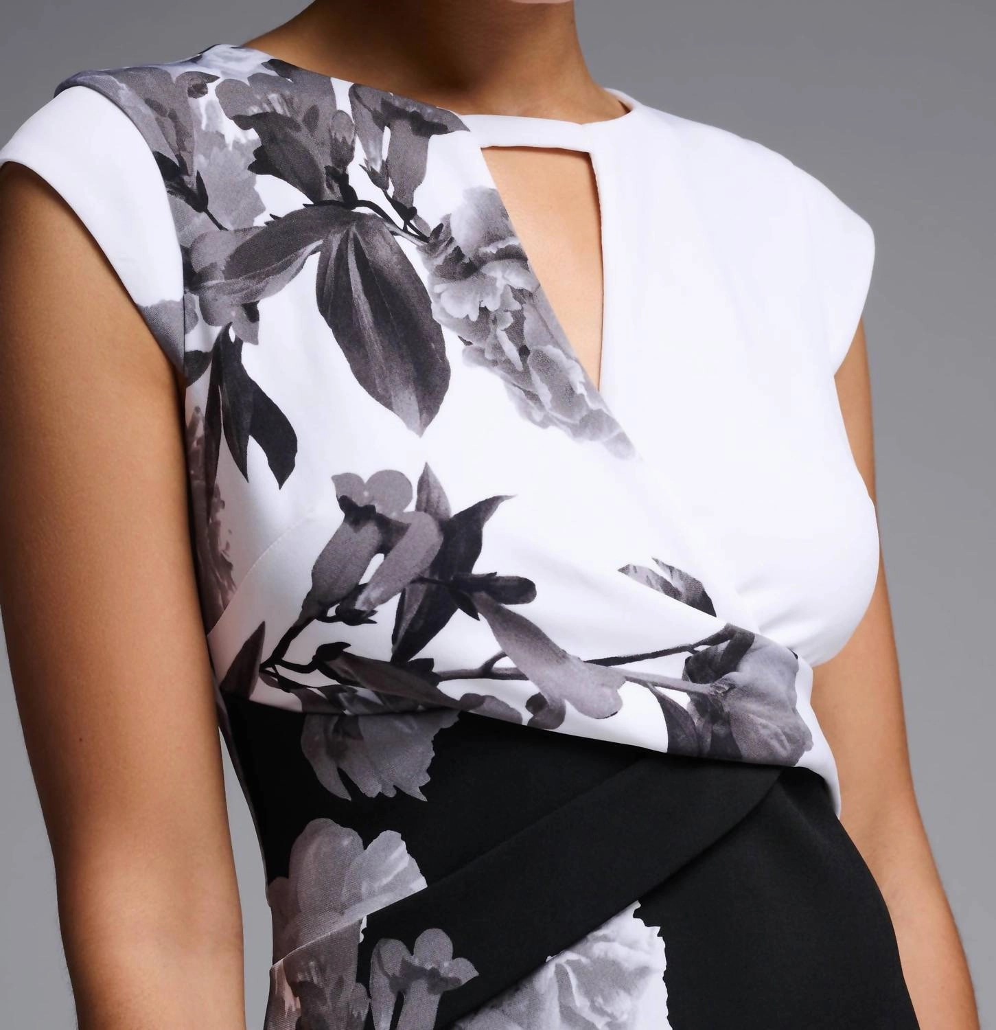 Floral Sheath Dress In Black And White