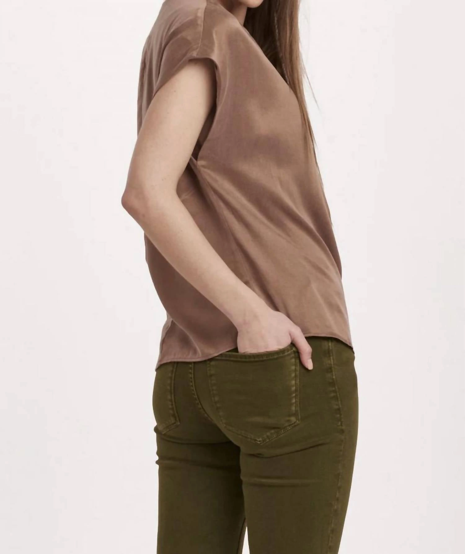 Kristen V-Neck Short Sleeve Relaxed Fit Top In Toasted Toffee Nut