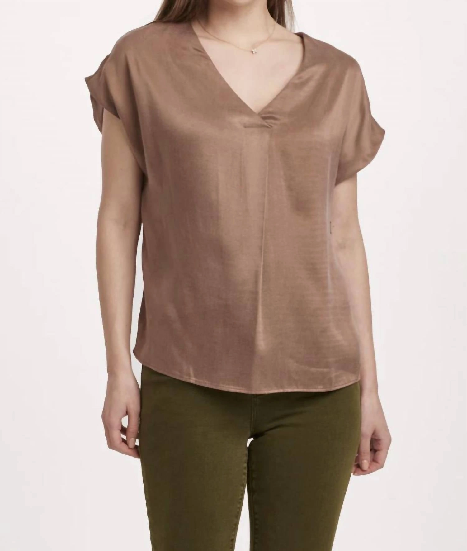 Kristen V-Neck Short Sleeve Relaxed Fit Top In Toasted Toffee Nut