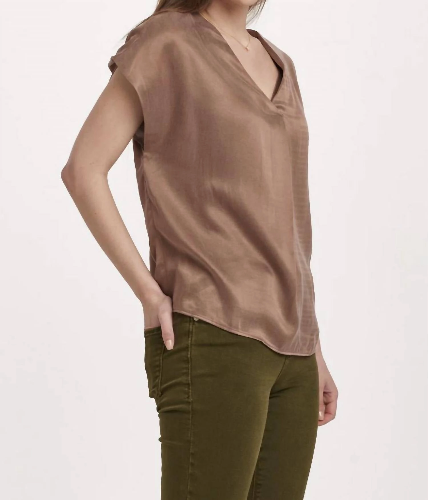 Kristen V-Neck Short Sleeve Relaxed Fit Top In Toasted Toffee Nut