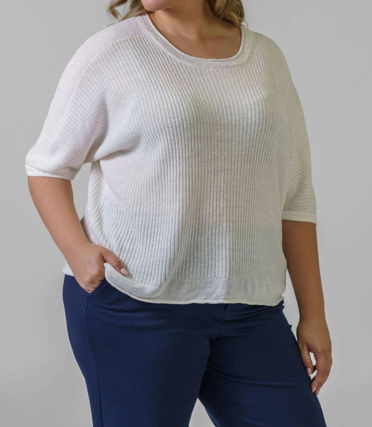 Linen Short Sleeve Top - Plus In White