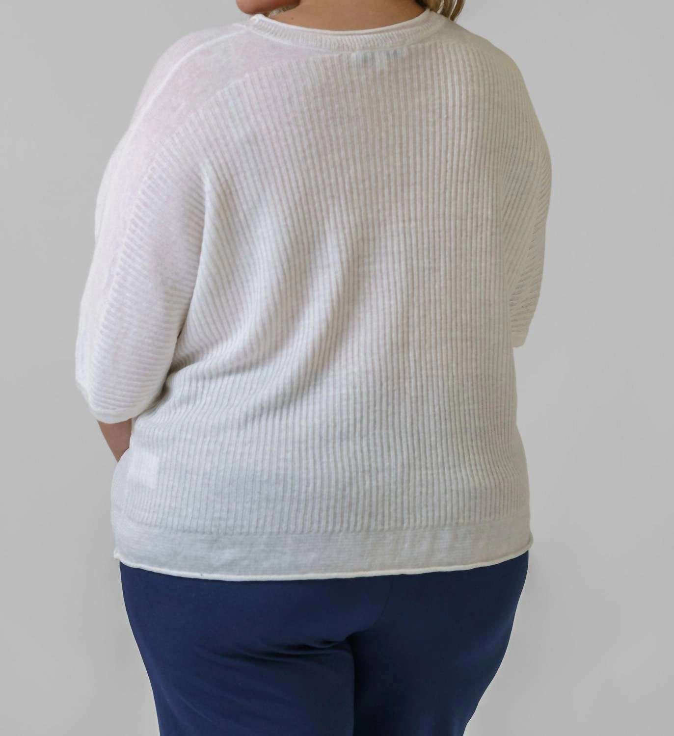 Linen Short Sleeve Top - Plus In White