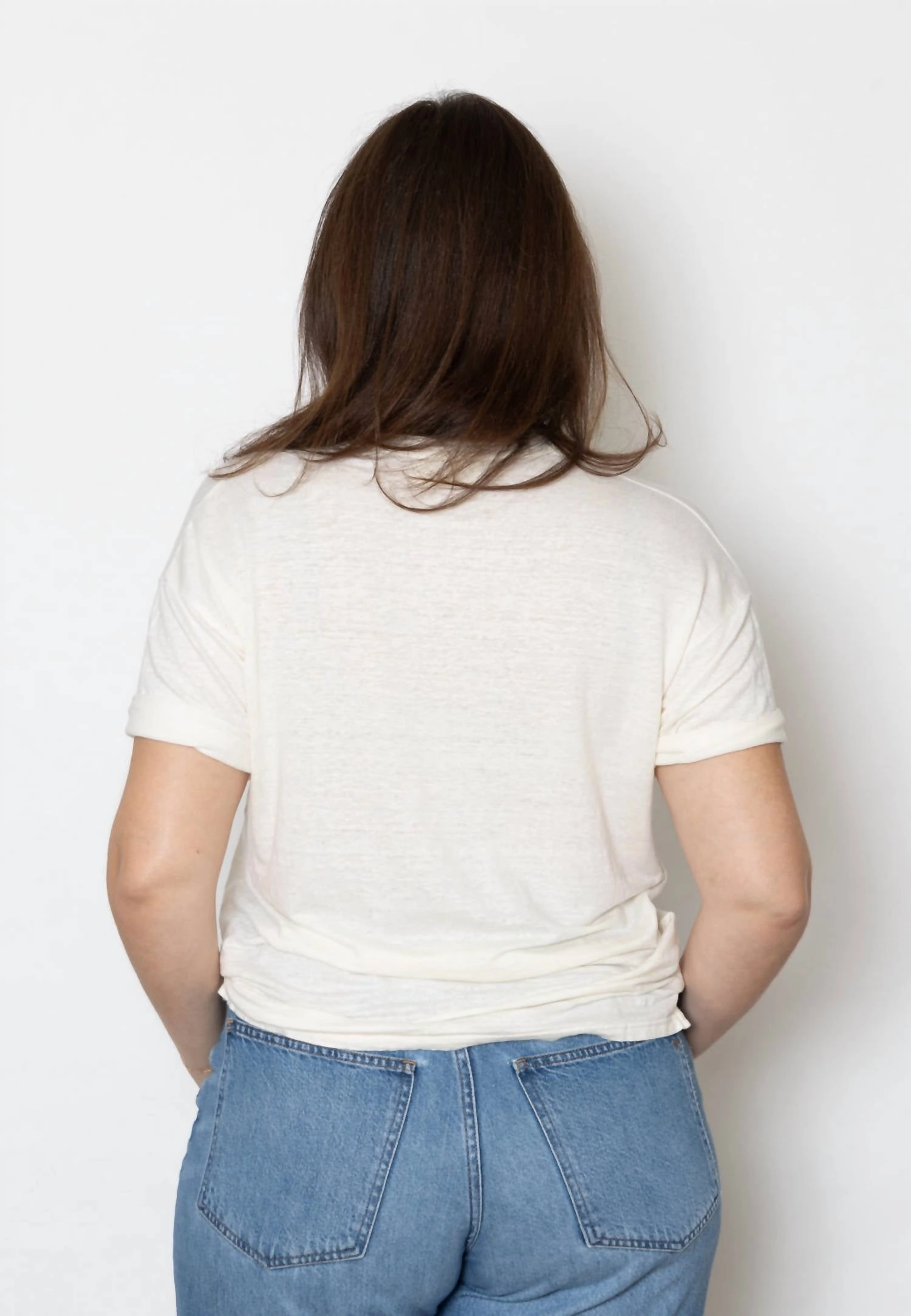 Linen V-Neck Tee In White