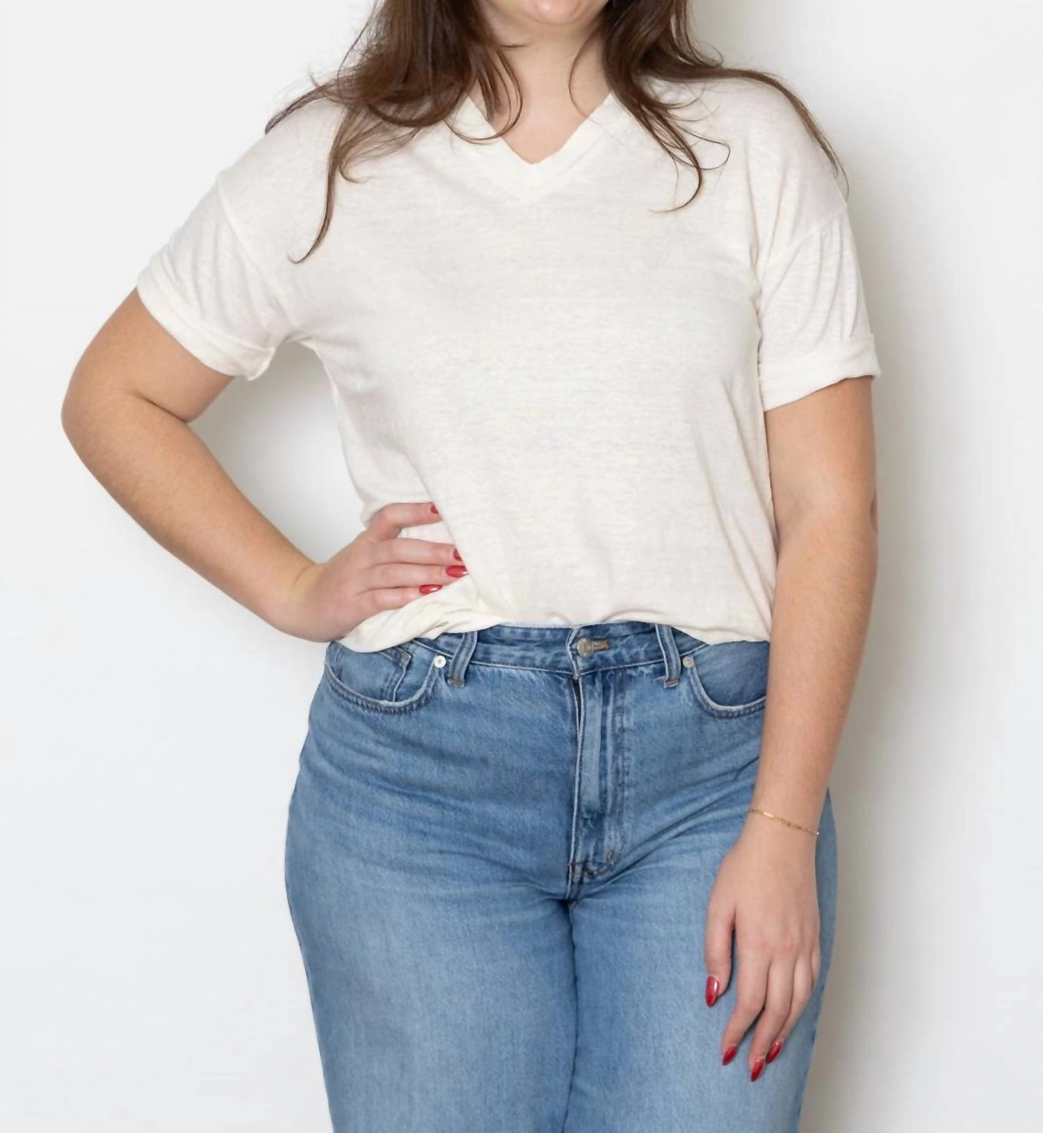 Linen V-Neck Tee In White