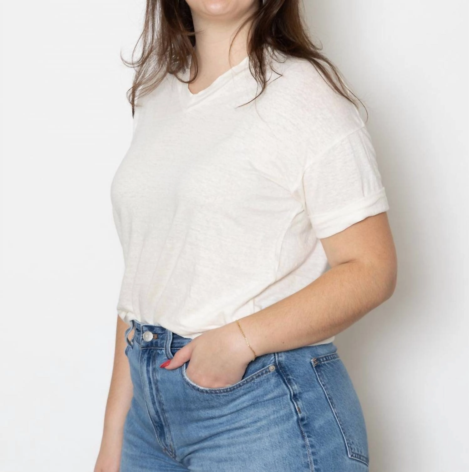 Linen V-Neck Tee In White