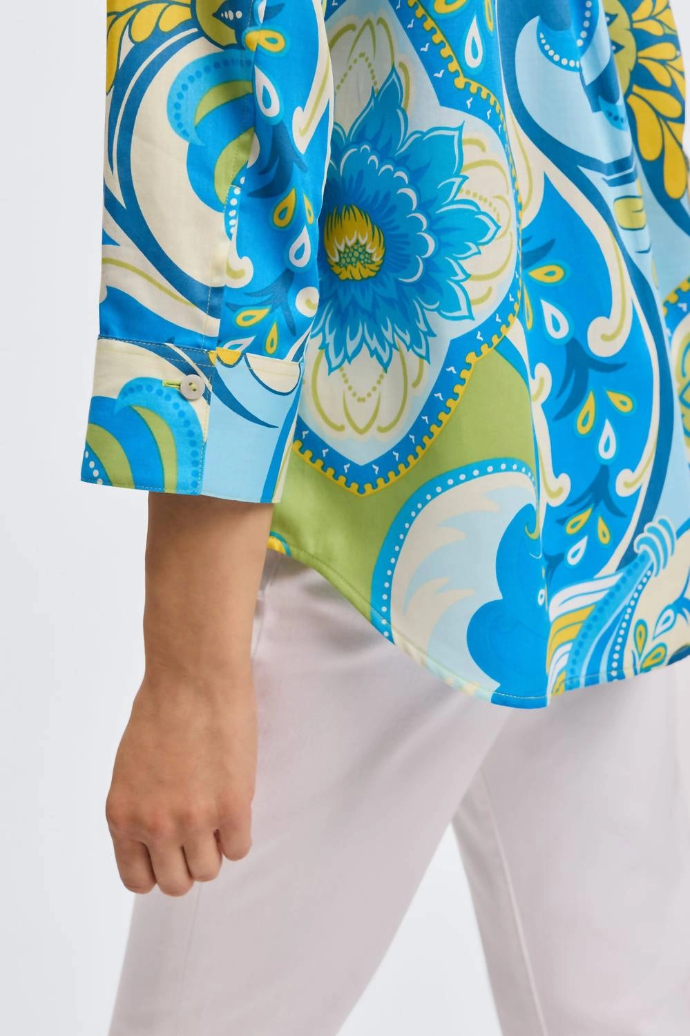 Margie Three Quarter Sleeve Shirt In Tropical  Jacobean