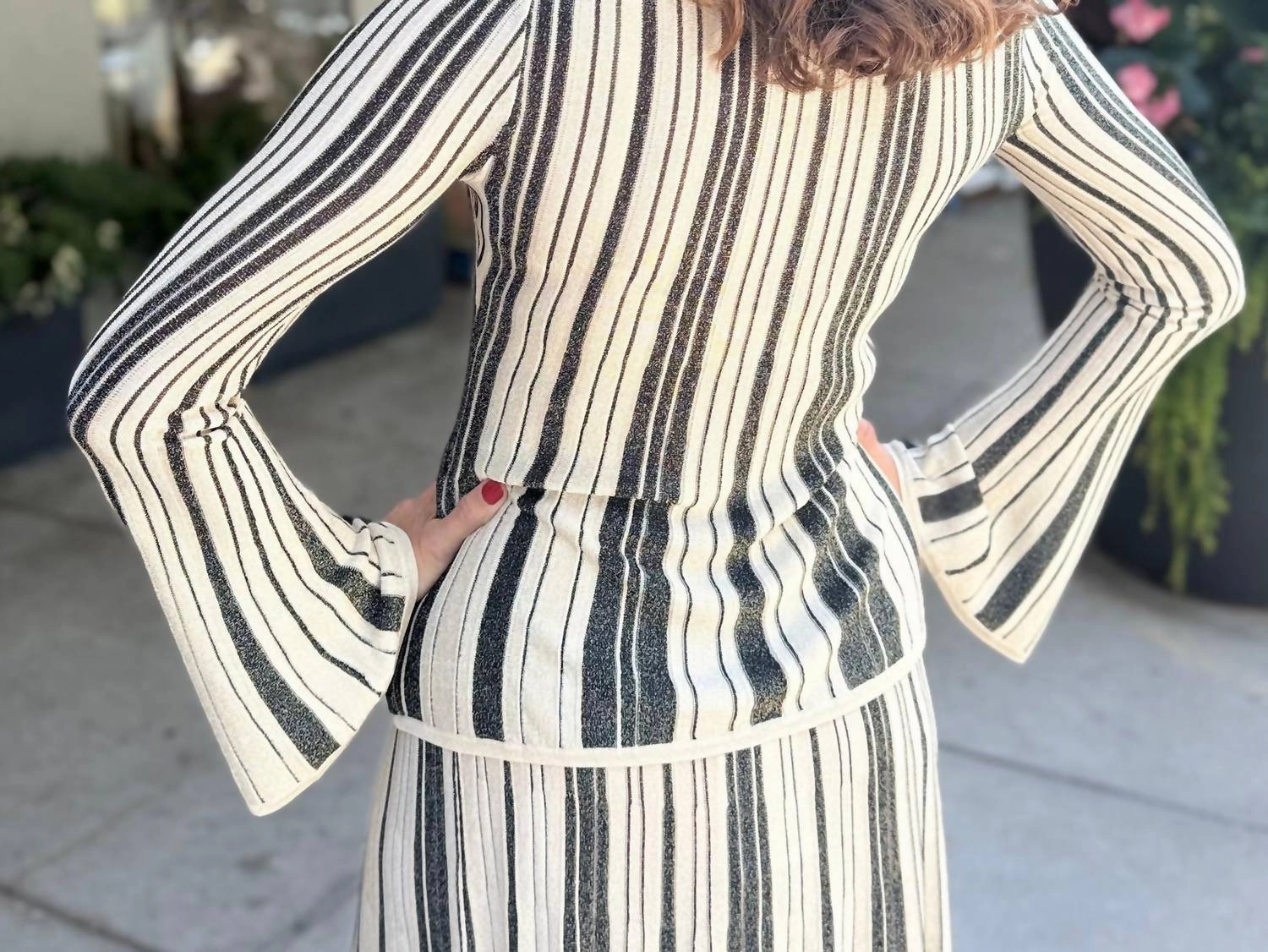 Metallic Knit Top In Black/gold