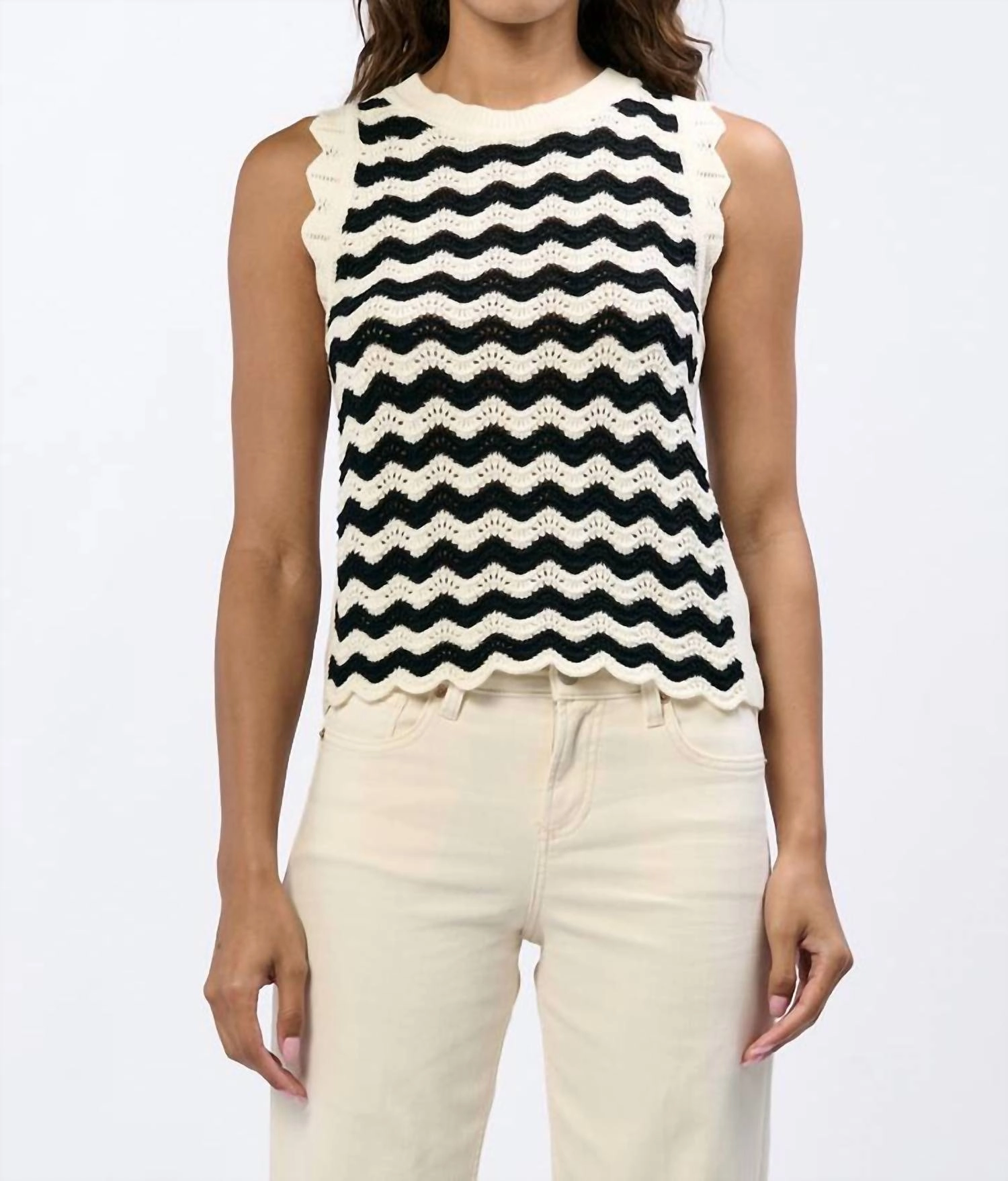 Nami Novelty Top In Black