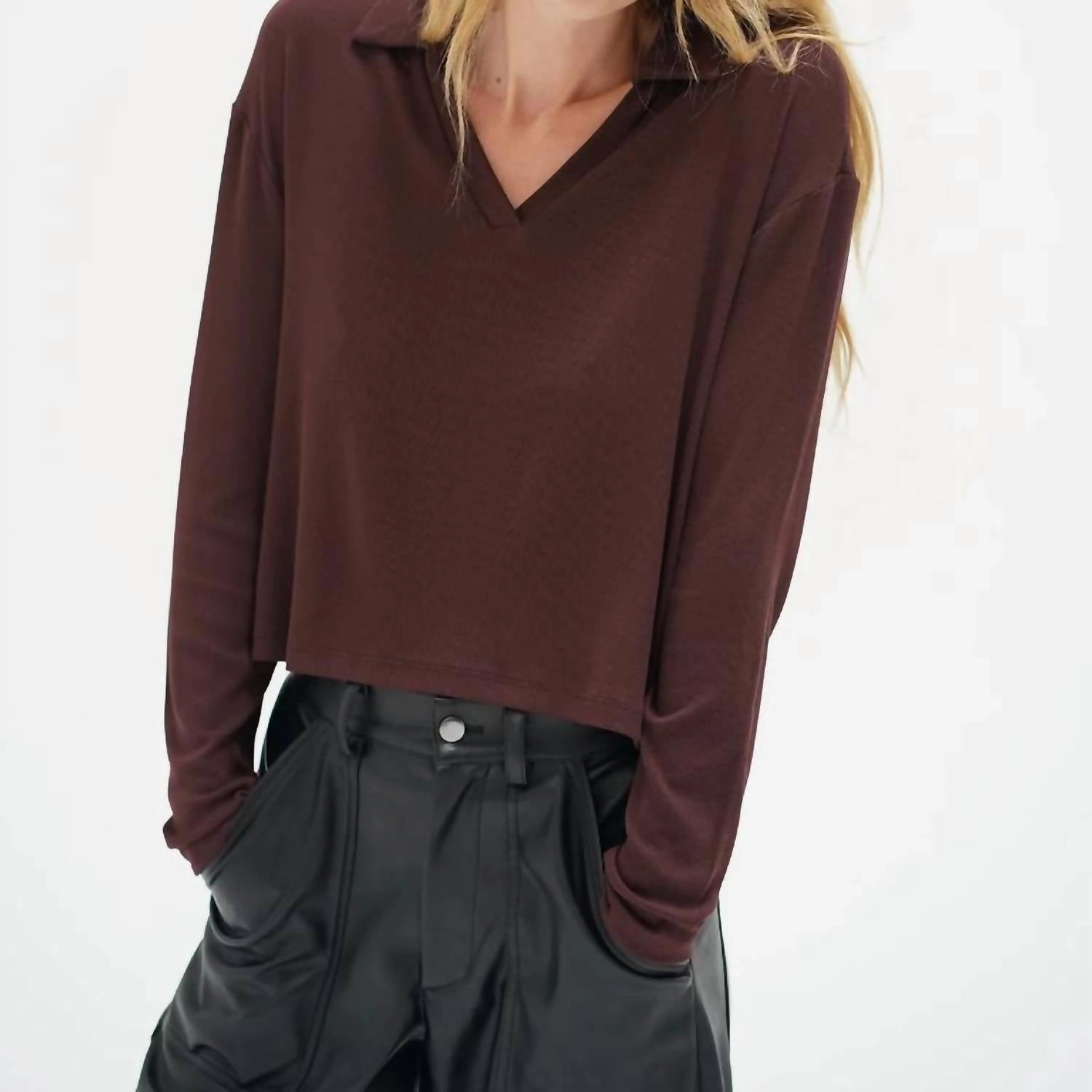 Neve Ribbed Top In Chocolate