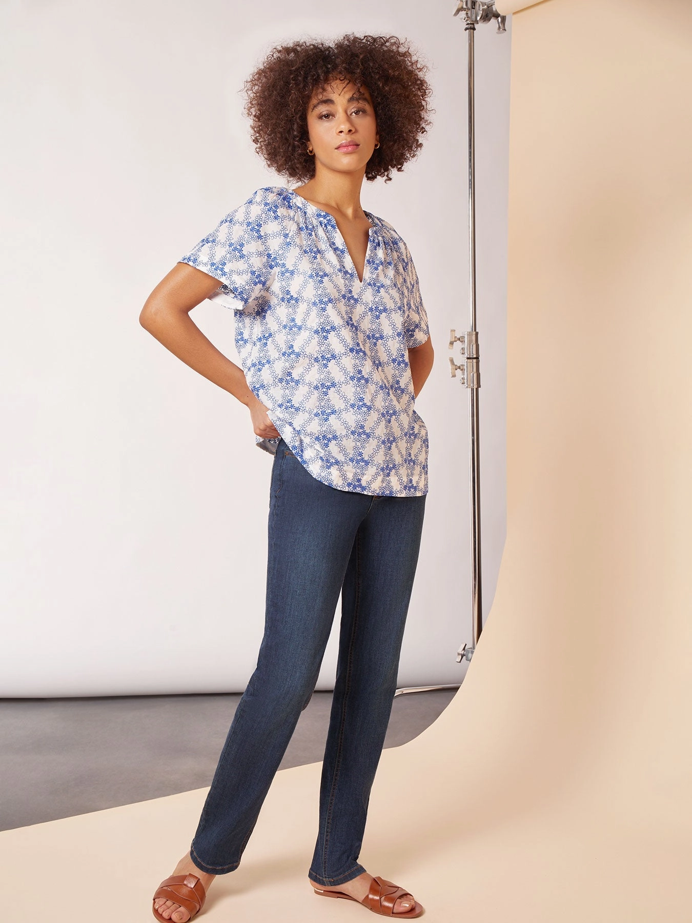 Plus Size Popover Floral Embroidery Short Sleeve Blouse