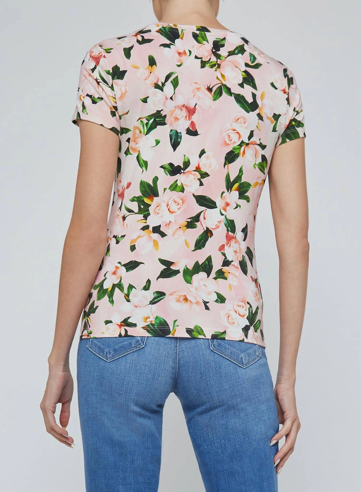 Ressi Short Sleeve Rose Print Tee In Magnolia