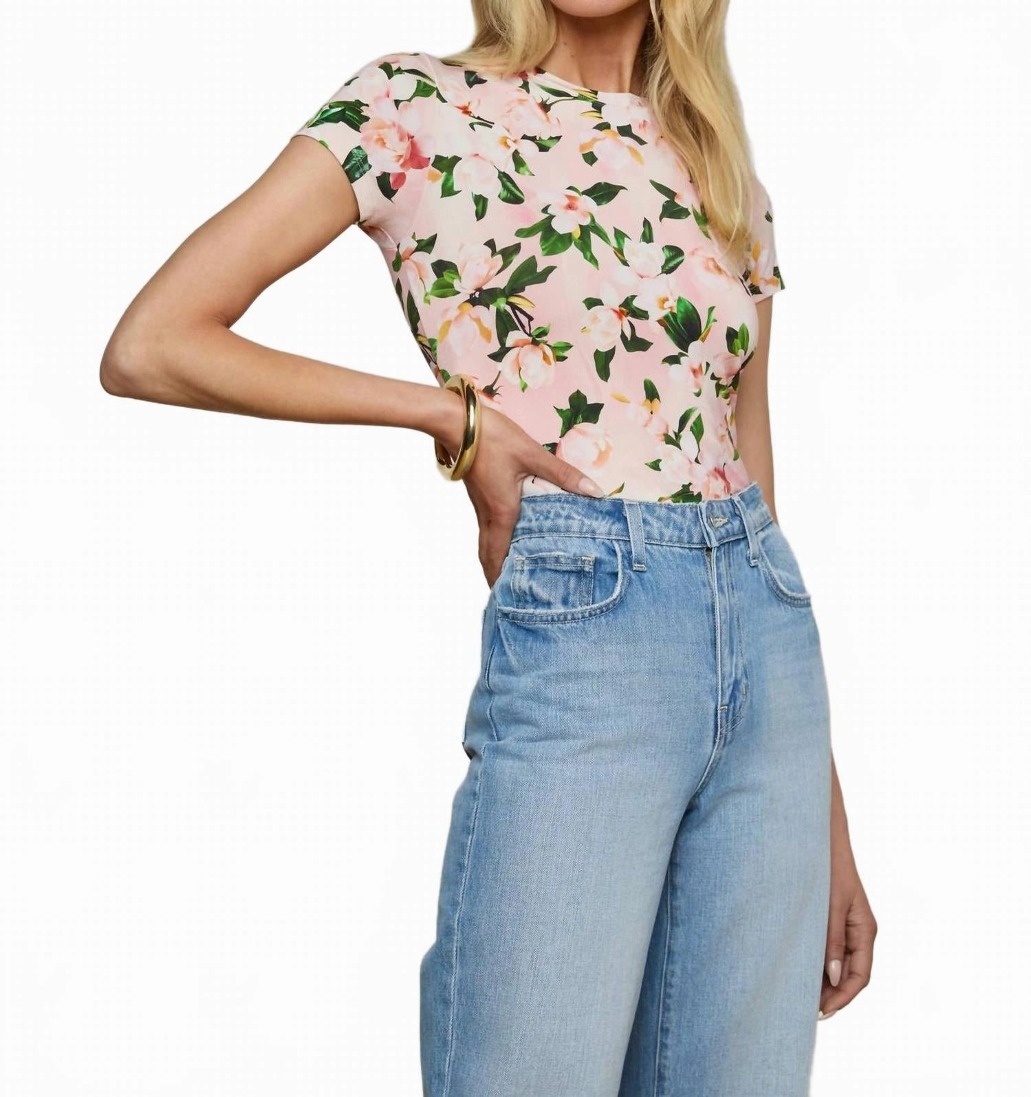 Ressi Short Sleeve Rose Print Tee In Magnolia