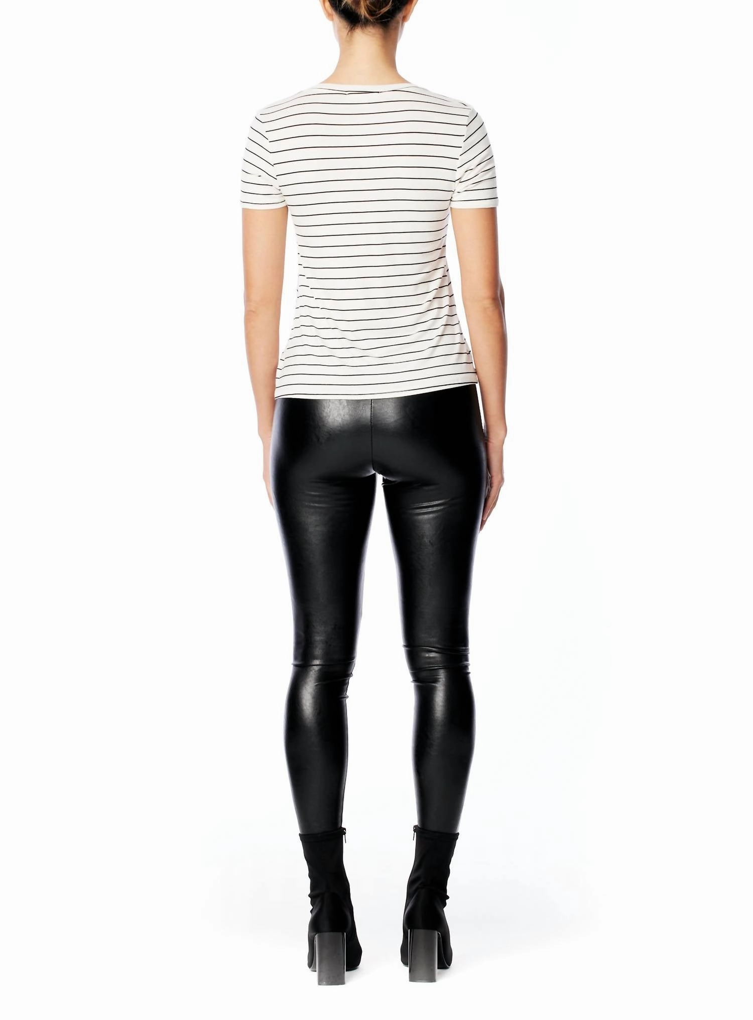 Shannon T-Shirt In Black/white Stripe
