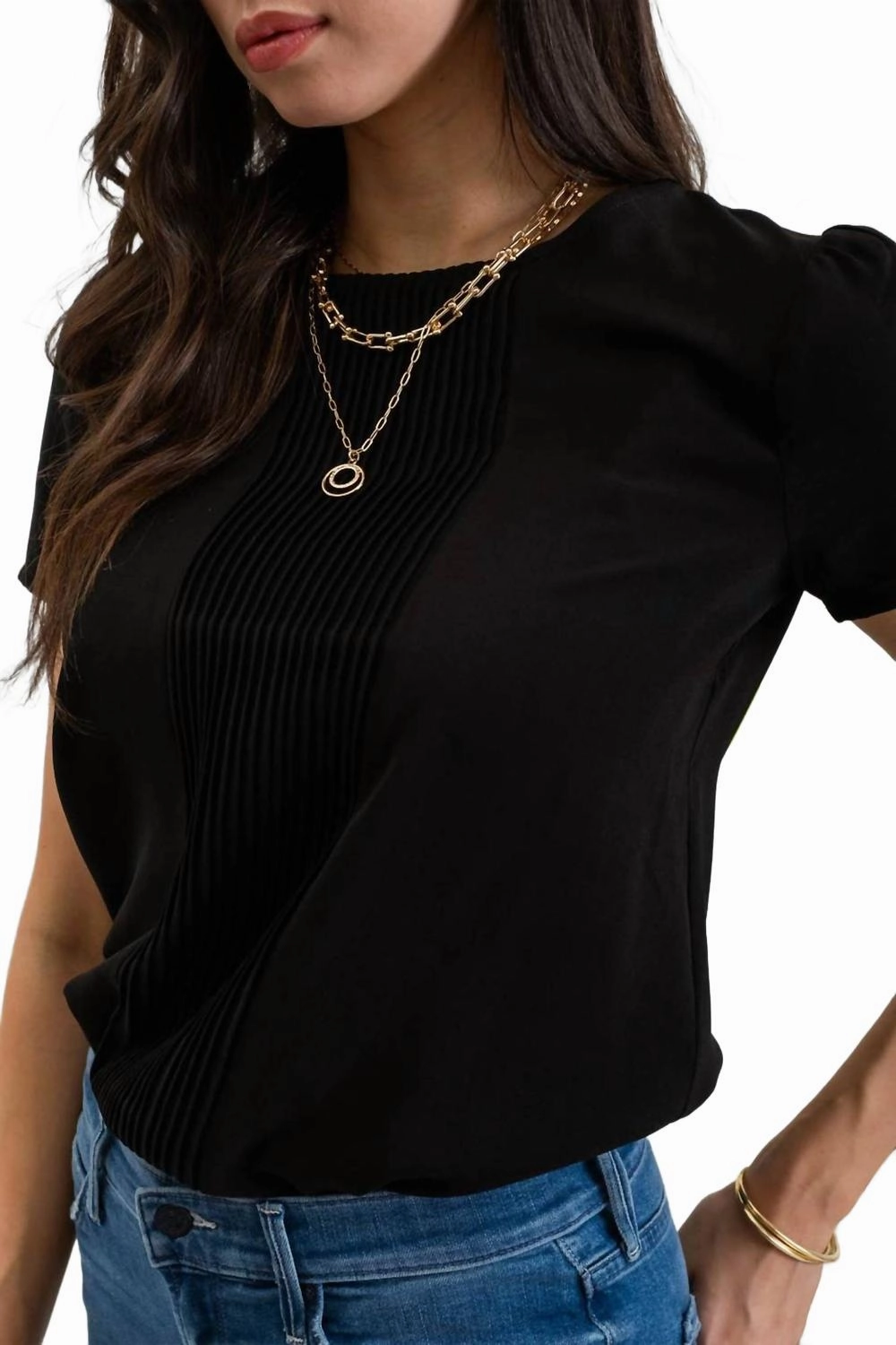 Short Sleeve Center Pleated Blouse In Black