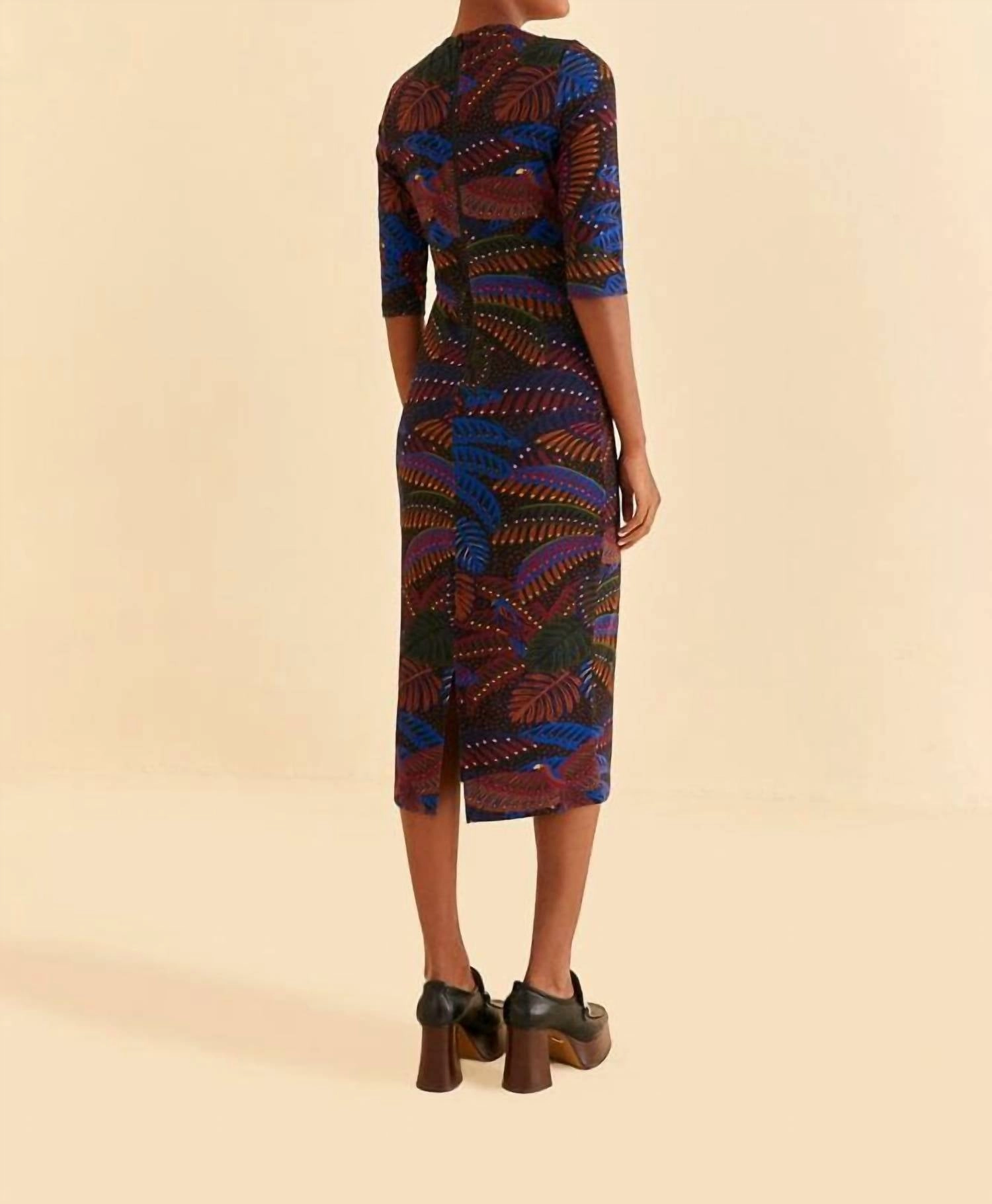 Short Sleeve Midi Dress In Black Midnight Island