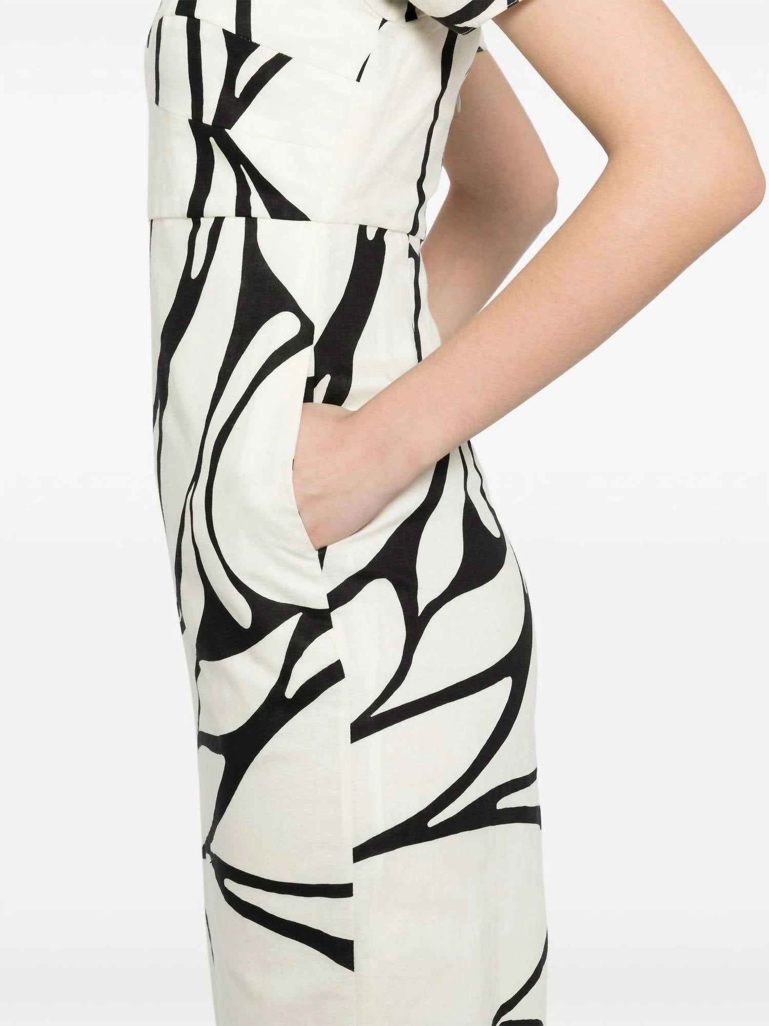 Short Sleeve Tia Midi Dress In Ivory/black