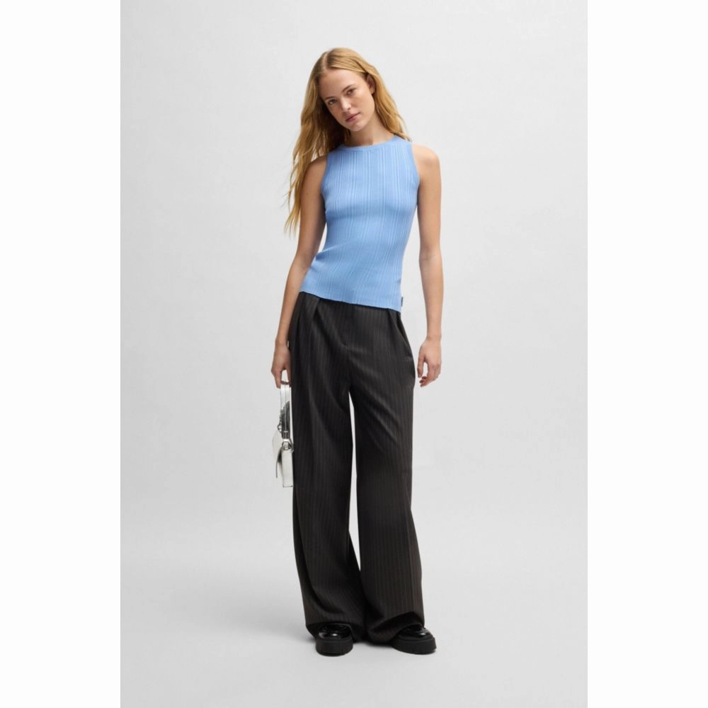 Slim-fit sleeveless top with irregular ribbed structure