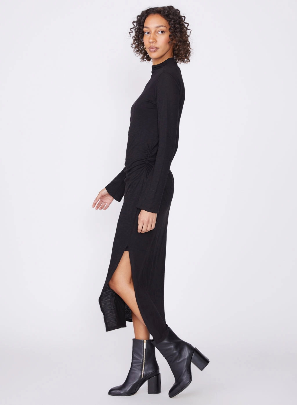 Supima Slub Long Sleeve Shirred Dress in Black